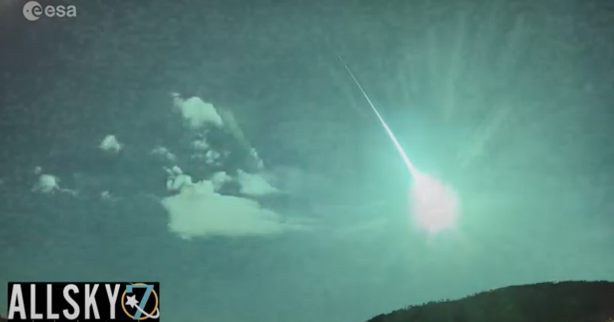 The fireball registered by ESA's meteor cameras.