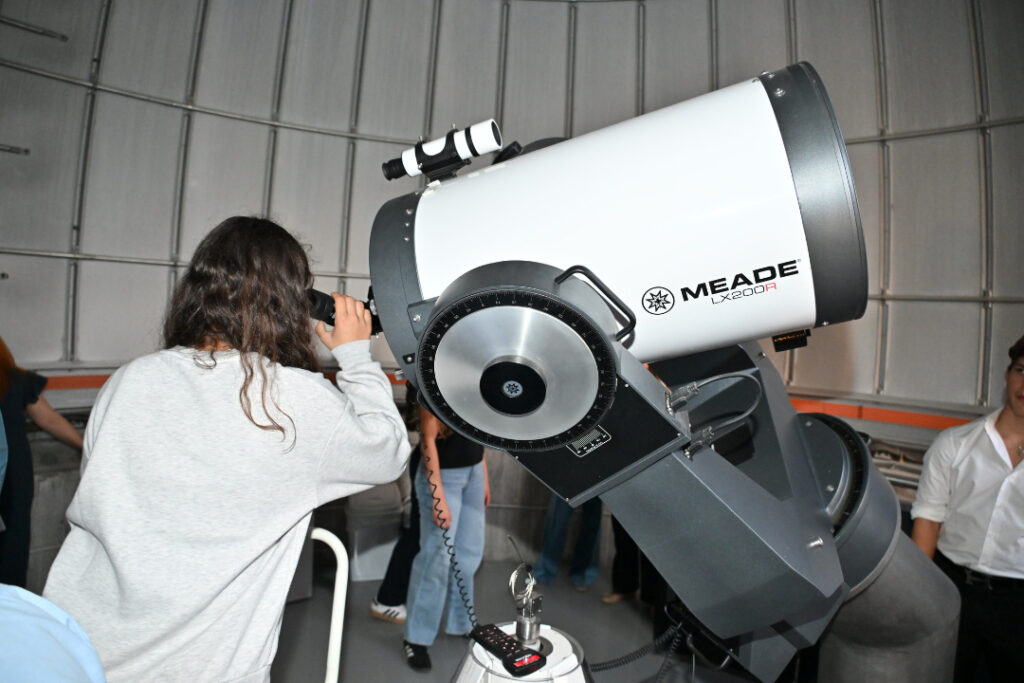 ERN at Ellinogermaniki Agogi - observing the night sky 